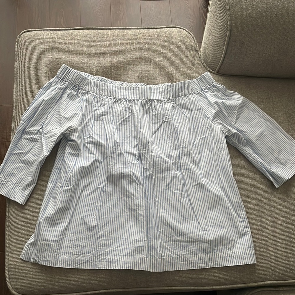 Madewell lightweight off the shoulder top